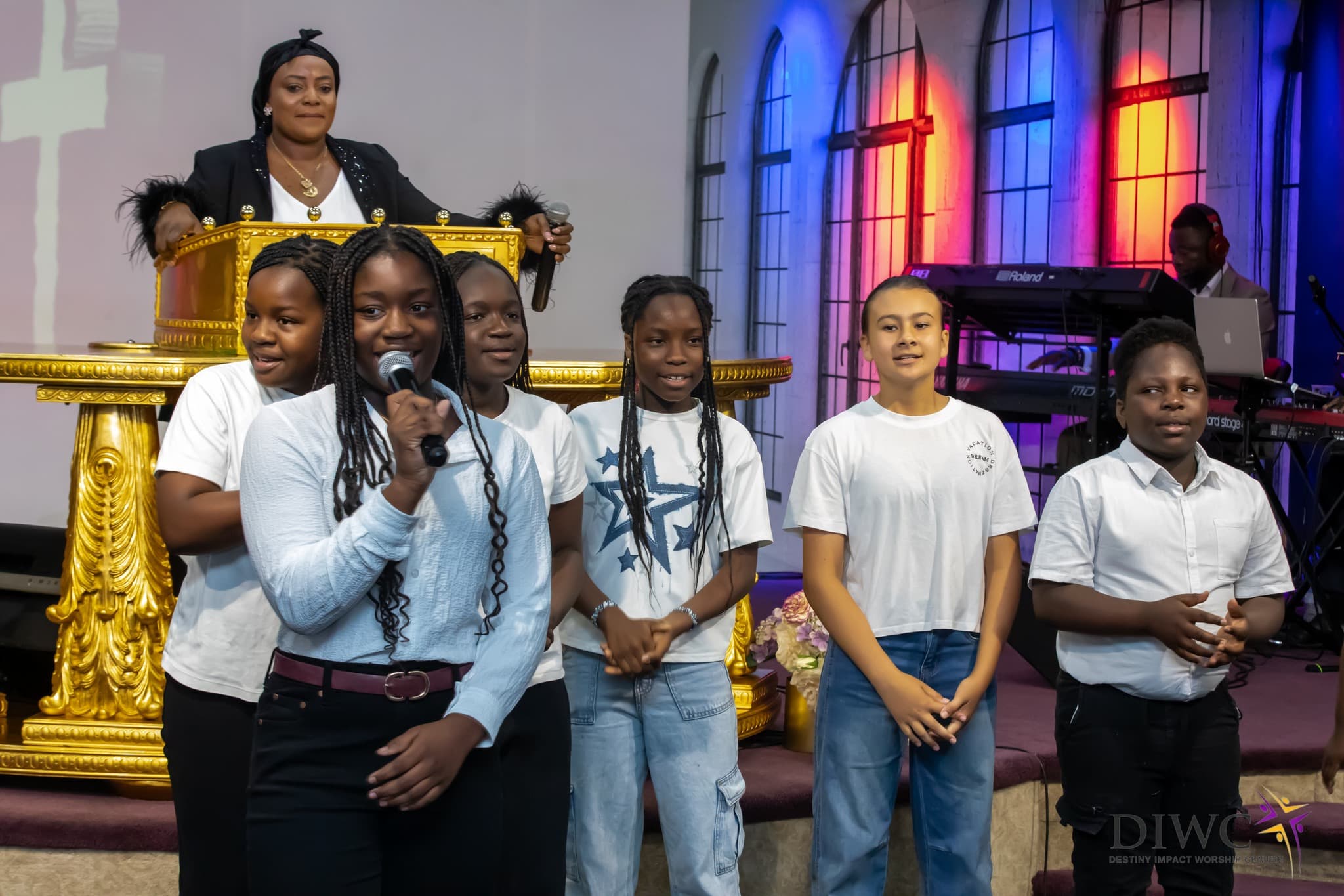 Little worshippers